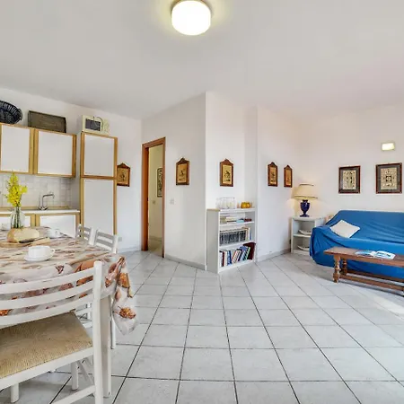 Locazione Turistica Altaluna.8 * Nisporto